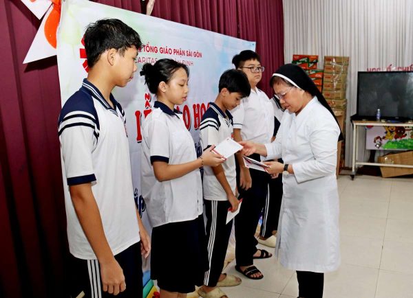 12traohocbong22.jpg (123 KB)