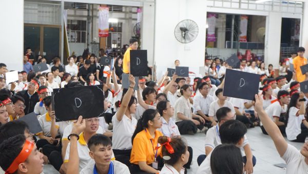 Thi KInh Thanh.JPG (2.33 MB)