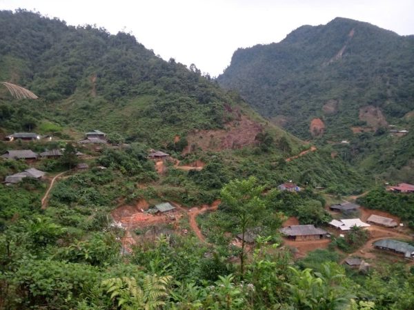 lc3a0ng20me1baa3nh20nhc3acn20te1bbab20trc3aan20cao Làng Mảnh nhìn từ trên cao.jpg (375 KB)