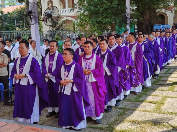 420giao20hat20vieng20dhy201 4 Giao hat vieng DHY 1.jpg (473 KB)