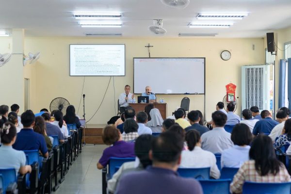 hoithaothanhoc hoithaothanhoc.jpg (281 KB)